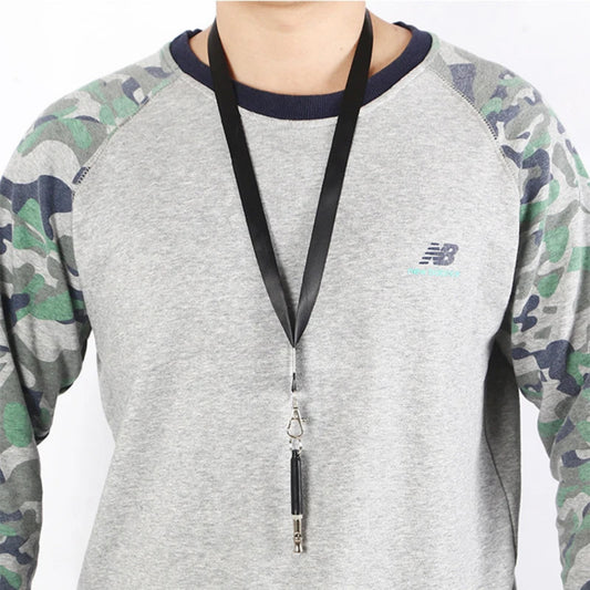 Sifflet d’entraînement réglable pour chien – Ultrasonique, anti-aboiement, avec corde - Le Panier du Chien