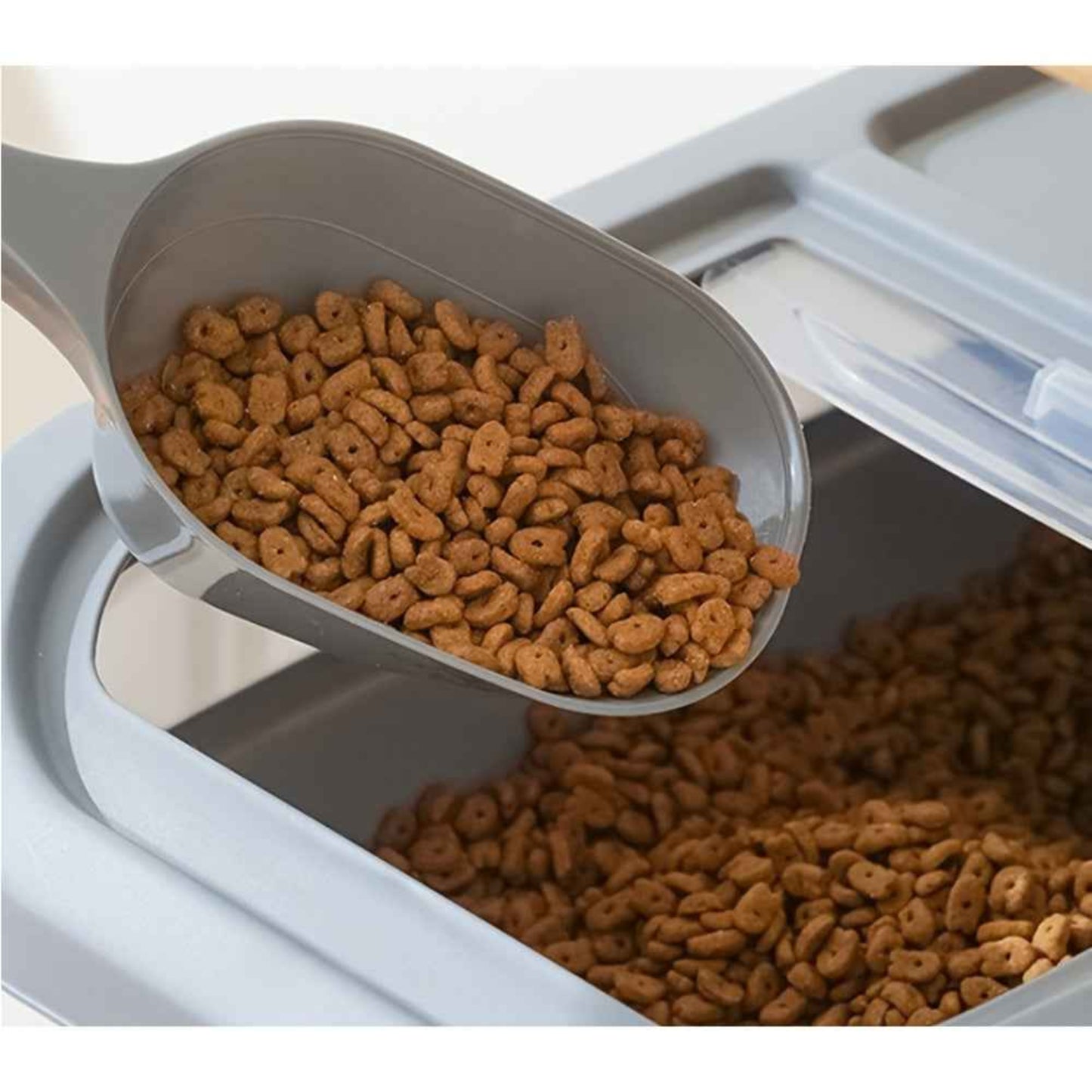 Pelle à croquettes grand format en plastique résistant. Cuillère d’alimentation durable, facile à utiliser, idéale pour chiens et chats. Parfaite pour doser et servir les repas