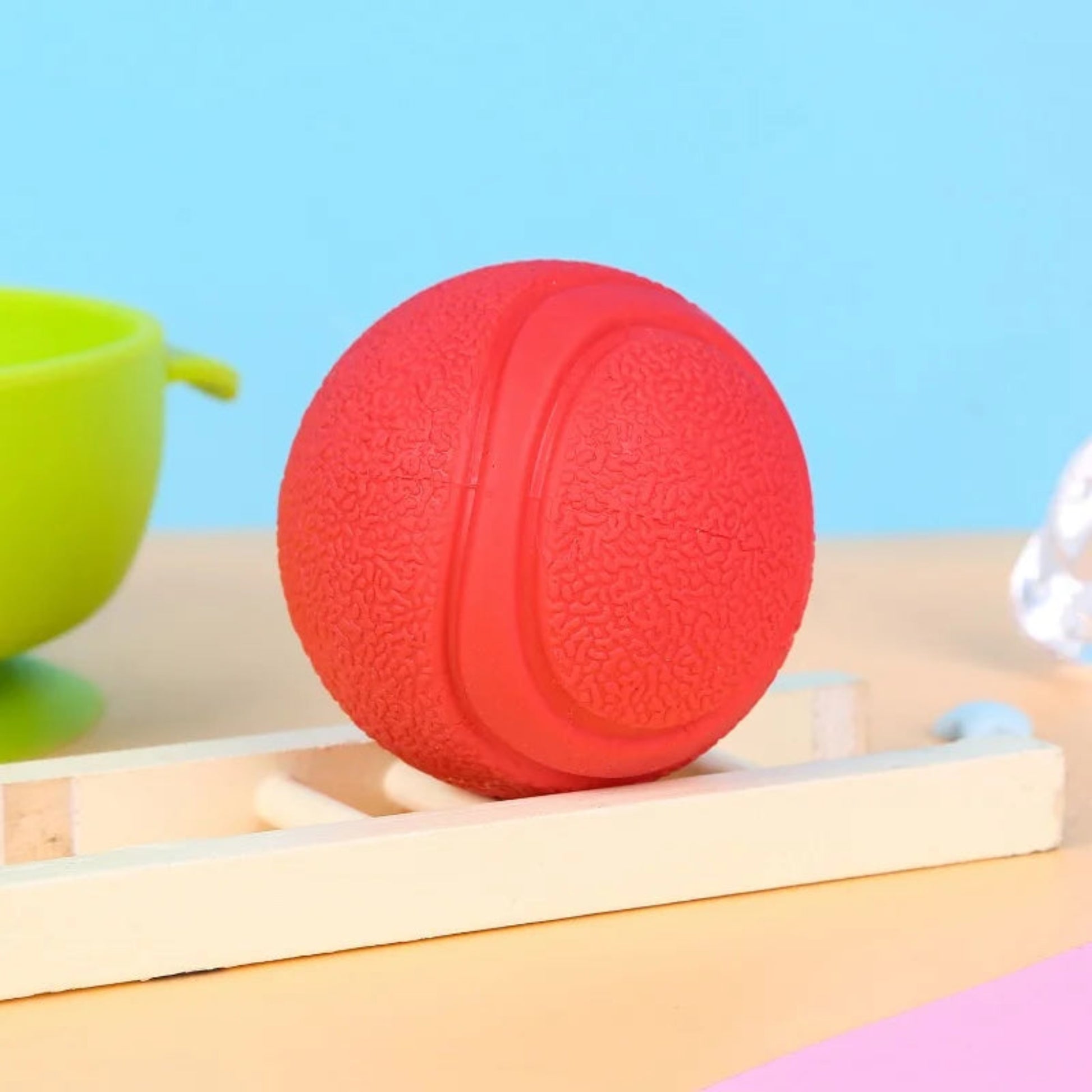 Balle rouge pour chien – Jouet résistant, stimulant et plein de complicité - Le Panier du Chien